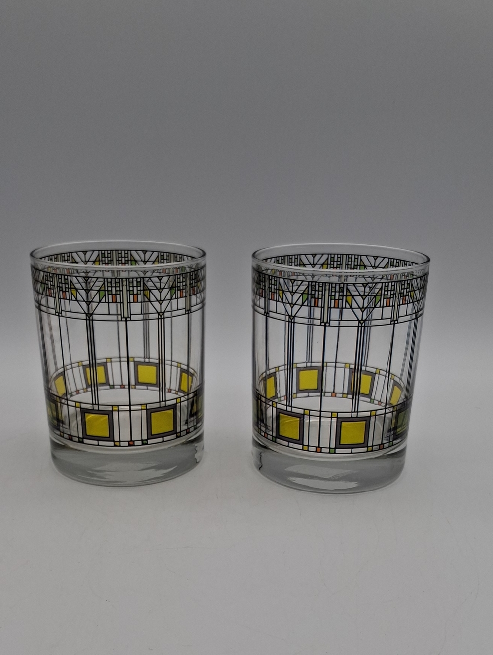 Frank Lloyd Wright - Set Of 2 Glass Tumblers in Yellow Geometric Pattern